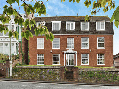 2 bedroom apartment for sale in Heavitree Road, Exeter, EX1