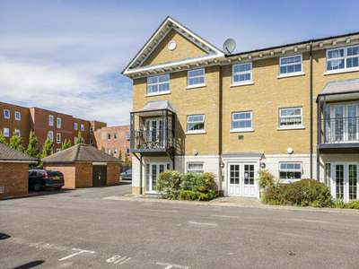 2 Bedroom Apartment For Sale In Oxford