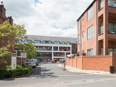 2 bedroom apartment for sale in St Bedes, Conduit Road, Bedford, MK40