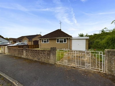 2 bedroom bungalow for sale in Flaxley Road, Tuffley, Gloucester, Gloucestershire, GL4