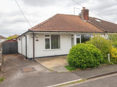 2 bedroom bungalow for sale in Totton, SO40