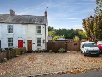 2 Bedroom Cottage For Sale In Lynch Hill