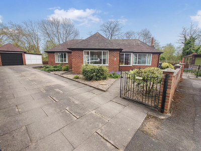 2 bedroom detached bungalow for sale in Brereton Place , Tunstall, Stoke-on-Trent, ST6