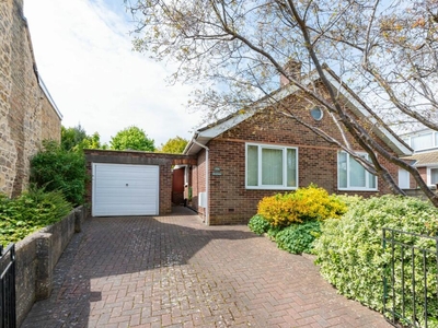 2 bedroom detached bungalow for sale in Pitts Road, Headington, OX3