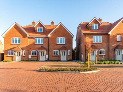 2 Bedroom End Of Terrace House For Sale In Great Kimble, Buckinghamshire