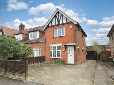 2 bedroom end of terrace house for sale in Lupin Road, Southampton, SO16
