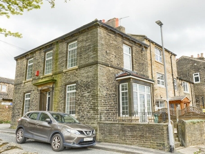 2 bedroom end of terrace house for sale in Moorside Road, Bradford, West Yorkshire, BD2