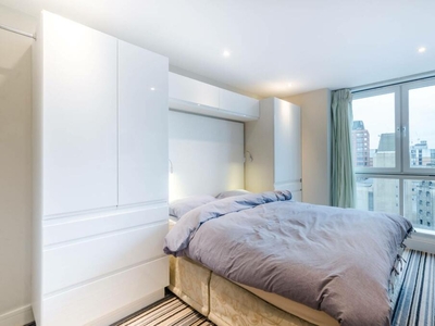 2 bedroom flat for rent in Albert Embankment, Albert Embankment, London, SE1