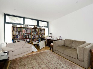 2 bedroom flat for rent in Barnsbury Street,
Islington, N1