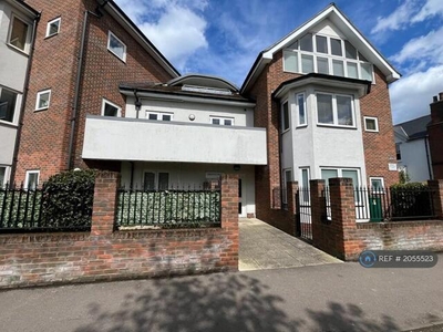 2 Bedroom Flat For Rent In Brentwood