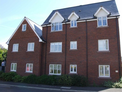 2 bedroom flat for rent in Chaise Meadow, Lymm, WA13