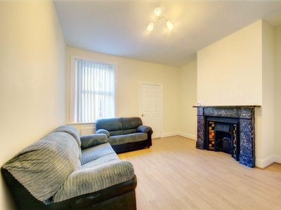 2 bedroom flat for rent in Doncaster Road, Sandyford, Newcastle upon Tyne, NE2