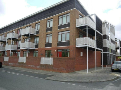 2 bedroom flat for rent in Monkswell Place, Edgewell Drive,L15 8GG, L15