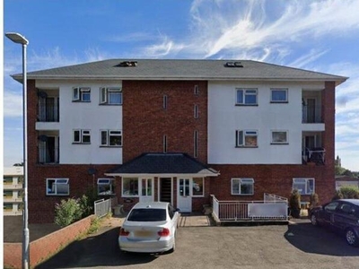 2 Bedroom Flat For Rent In Howsell Road