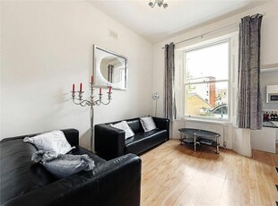 2 bedroom flat for rent in Ladbroke Crescent, Notting Hill, London, W11