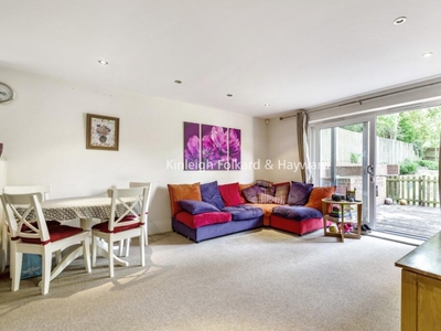 2 bedroom flat for rent in Mays Hill Road Shortlands BR2