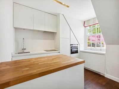 2 bedroom flat for rent in Mulberry Walk , Chelsea , London SW3