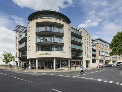 2 bedroom flat for rent in North Contemporis, Clifton, BS8