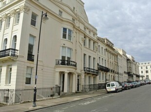 2 bedroom flat for rent in Portland Place, Brighton, BN2 1DG, BN2