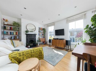 2 bedroom flat for rent in Rushmore Road, Hackney, E5
