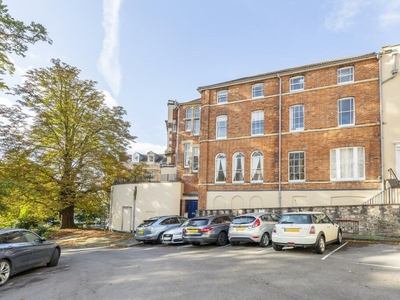 2 bedroom flat for rent in Saville Place, Clifton, BS8