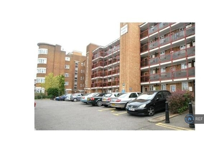 2 Bedroom Flat For Rent In Surbiton