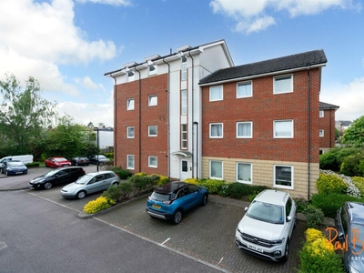 2 bedroom flat for sale in Bakers Close, St. Albans, AL1