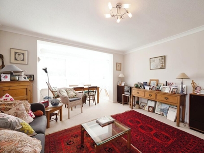 2 bedroom flat for sale in Blount Road, Portsmouth, Hampshire, PO1