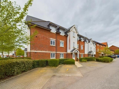 2 Bedroom Flat For Sale In Grange Drive, High Wycombe