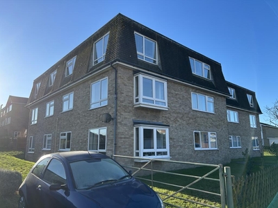 2 bedroom flat for sale in Lukin House, Romney Way, Hythe, CT21
