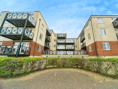 2 bedroom flat for sale in Macquarie Quay, Eastbourne, BN23