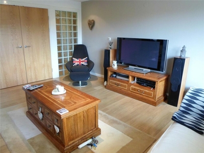 2 bedroom flat for sale in Penstone Court, Chandlery Way, Cardiff, Caerdydd, CF10