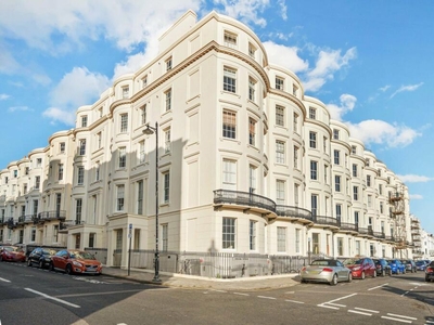2 bedroom flat for sale in Percival Terrace, Brighton, East Sussex, BN2