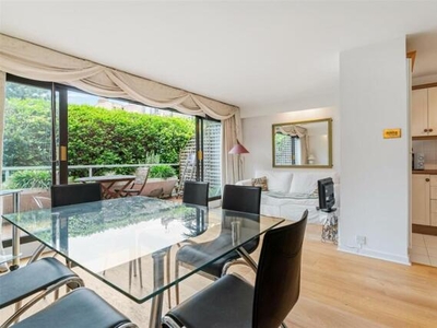 2 Bedroom Flat For Sale In St Georges Fields, London