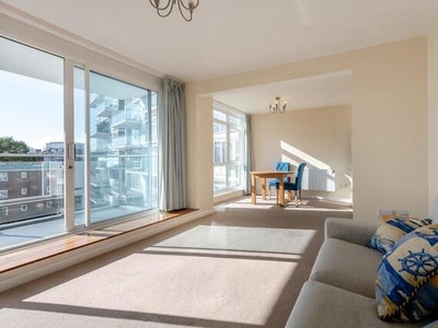 2 Bedroom Flat For Sale In West Cliff Road, Bournemouth