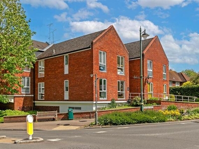 2 Bedroom Flat For Sale In Wheathampstead
