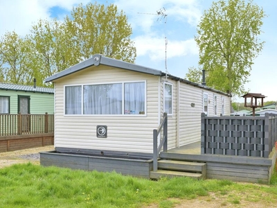 2 bedroom park home for sale in Crow Lane, Little Billing, Northampton, NN3