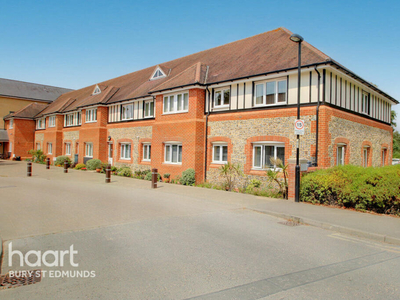 2 bedroom retirement property for sale in Abbots Gate, Bury St Edmunds, IP33