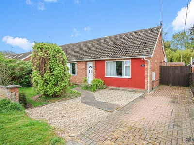 2 bedroom semi-detached bungalow for sale in Lilian Road, Spixworth, NR10