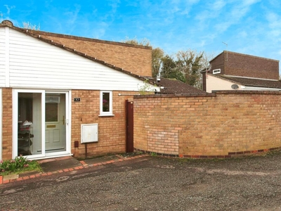2 bedroom semi-detached bungalow for sale in Wingfield, Orton Goldhay, Peterborough, PE2