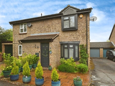 2 bedroom semi-detached house for sale in Beighton Close, Lower Earley, Reading, RG6