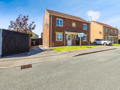 2 bedroom semi-detached house for sale in Post Mill Close, North Hykeham, LN6