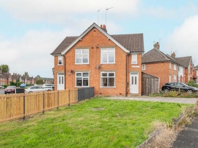 2 Bedroom Semi-detached House For Sale In Redditch, Worcestershire