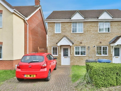 2 bedroom semi-detached house for sale in Tizzick Close, Norwich, NR5