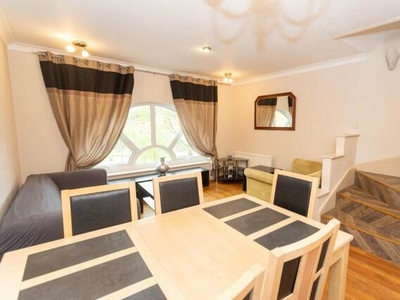 2 Bedroom Terraced House For Rent In Canada Water, London