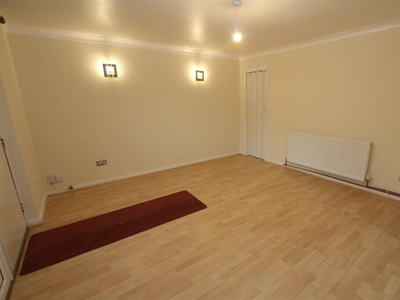 2 bedroom terraced house for rent in Holborn Approach, Leeds, LS6