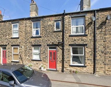 2 bedroom terraced house for rent in Pudsey, LS28