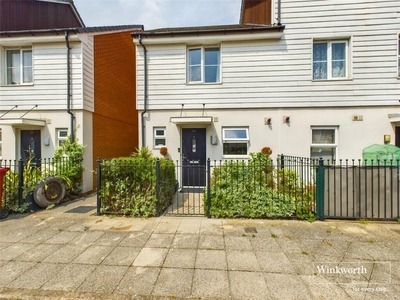 2 bedroom terraced house for rent in St. Agnes Way, Reading, Berkshire, RG2