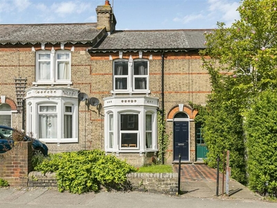 2 bedroom terraced house for sale in Cherry Hinton Road, Cambridge, CB1