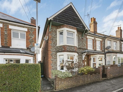 2 bedroom terraced house for sale in Cromwell Road, Caversham, Reading, RG4